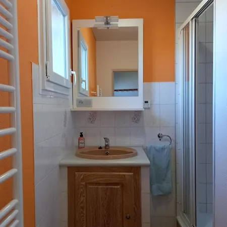 Le Lansquenet بيت للعطل