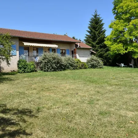 Le Lansquenet بيت للعطل